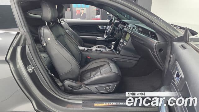 Ford Mustang GT купе, 2018 11