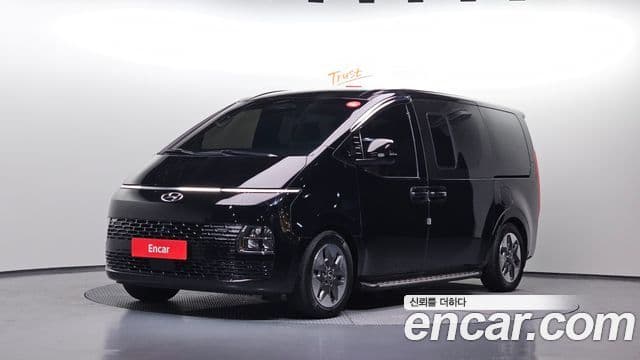 Hyundai Staria Modern, 2023 1