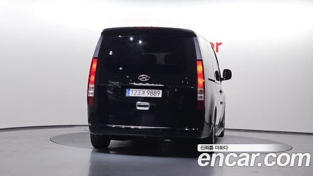 Hyundai Staria Modern, 2023 4