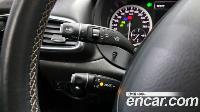 Infiniti Q30 Premium, 2017 16