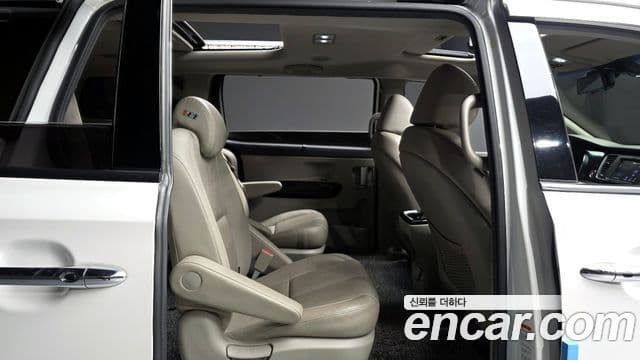 Kia The / новый New Carnival Special, 2019 12