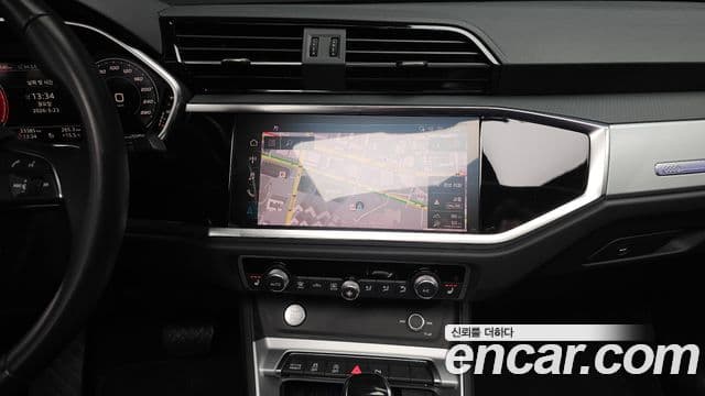 Audi Q3 (F3), 2020 14