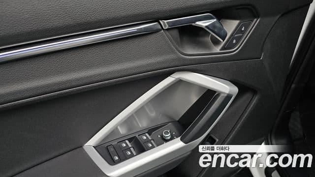 Audi Q3 (F3), 2020 17