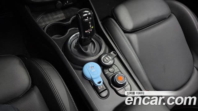 Mini Cooper 클럽맨 2세대, 2020 9