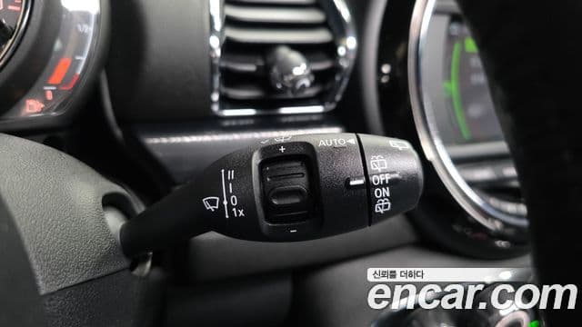 Mini Cooper 클럽맨 2세대, 2020 16