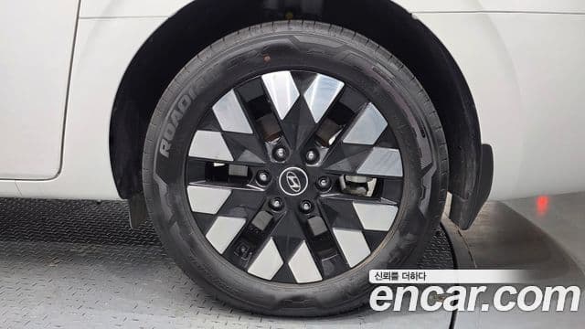 Hyundai Staria Inspiration, 2025 все фото