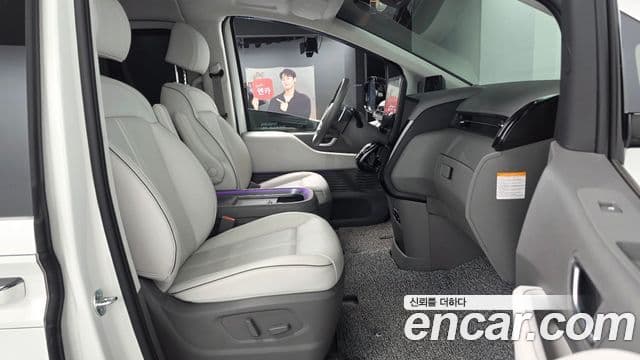 Hyundai Staria Inspiration, 2025 10