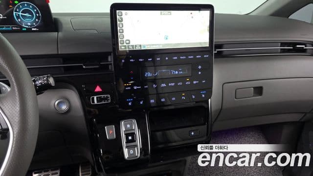 Hyundai Staria Inspiration, 2025 15