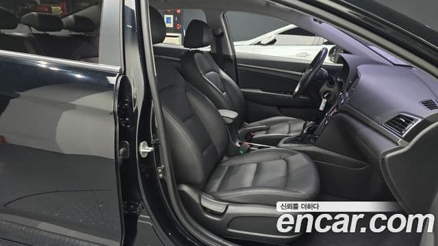 Hyundai Avante AD Special, 2016 10