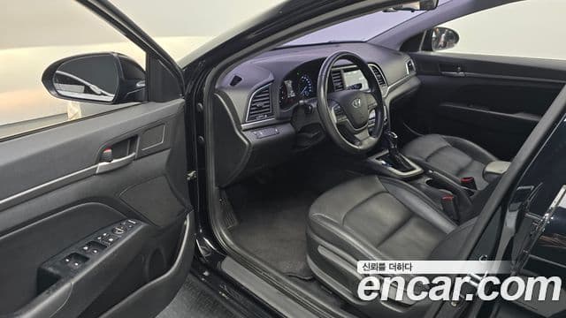 Hyundai Avante AD Special, 2016 11