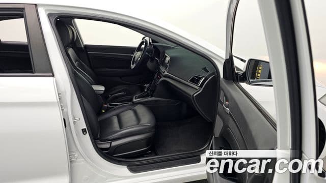 Hyundai Avante AD 1.6 GDI Value Plus, 2018 11