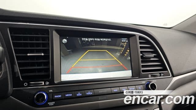 Hyundai Avante AD 1.6 GDI Value Plus, 2018 15