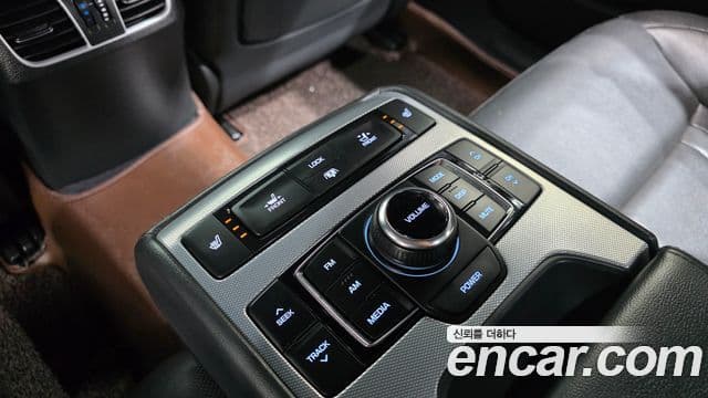 Genesis G80 Premium Luxury, 2018 18