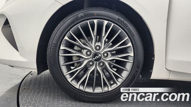 Kia The / новый New K3 2세대 Noblesse, 2022 все фото