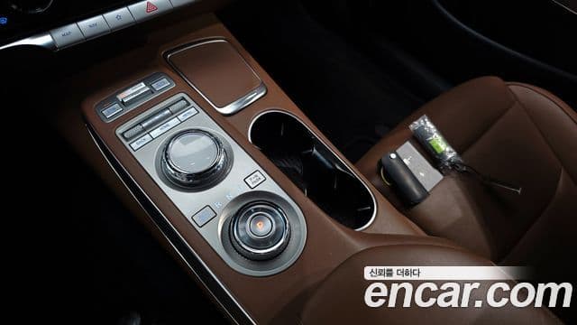 Genesis GV70, 2021 9