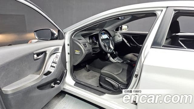 Hyundai Avante MD Luxury, 2011 10