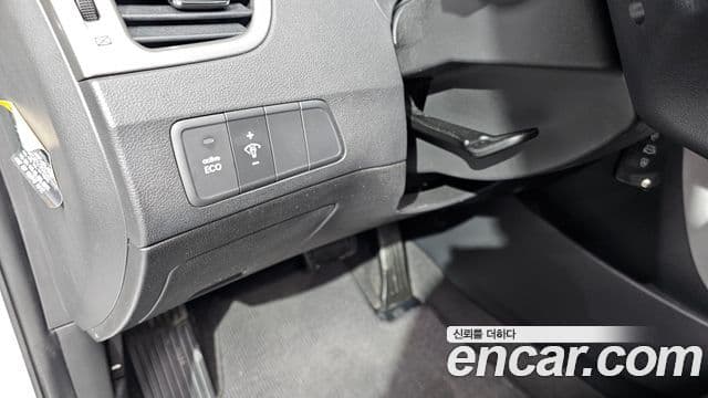 Hyundai Avante MD Luxury, 2011 13