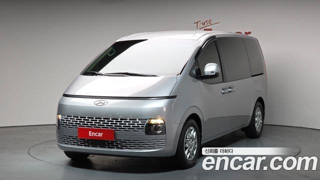 Hyundai Staria Modern, 2023 1