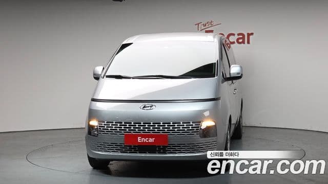 Hyundai Staria Modern, 2023 3