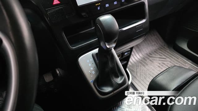 Hyundai Staria Modern, 2023 9