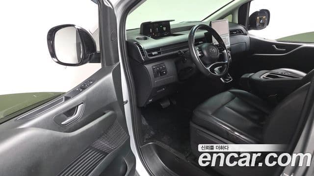 Hyundai Staria Modern, 2023 10