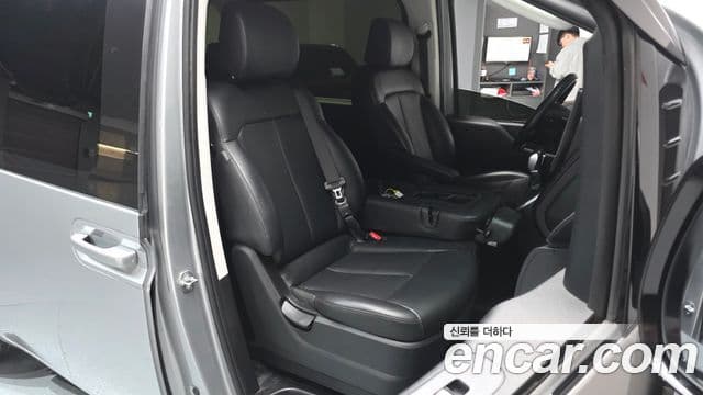 Hyundai Staria Modern, 2023 12