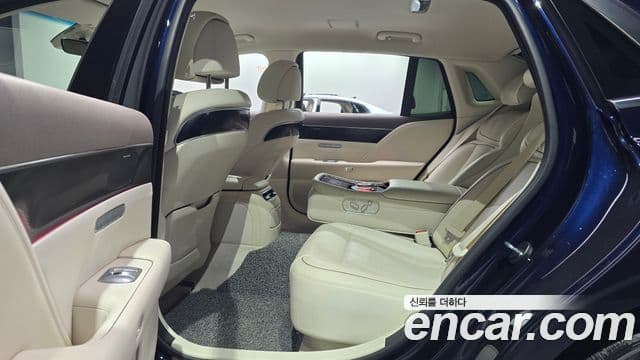 Genesis G90 (RS4) бензин 3.5 турбо AWD, 2023 12