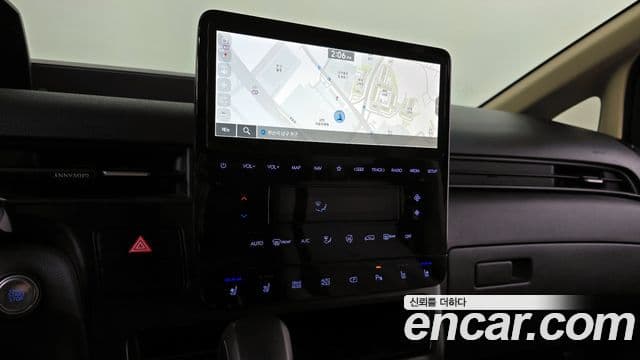 Hyundai Staria Modern, 2025 13