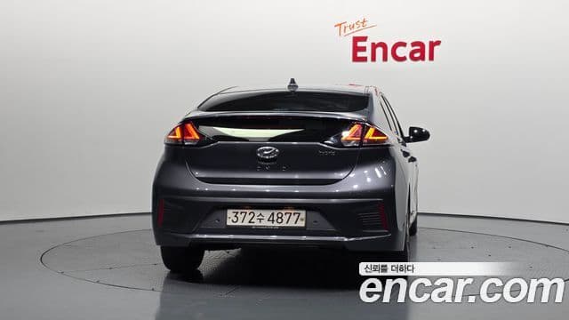 Hyundai The / новый New Ioniq гибрид Q, 2020 4