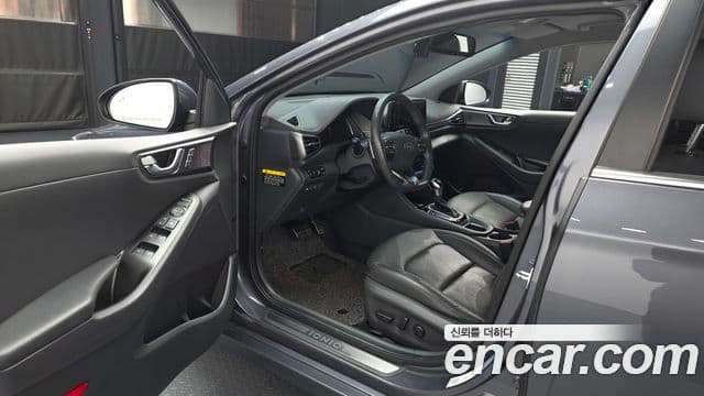 Hyundai The / новый New Ioniq гибрид Q, 2020 10