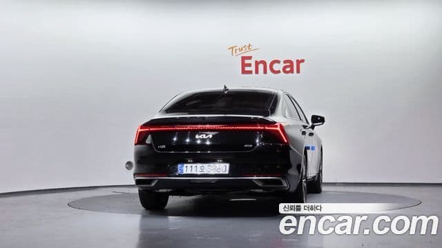 Kia K8 гибрид Signature, 2023 4