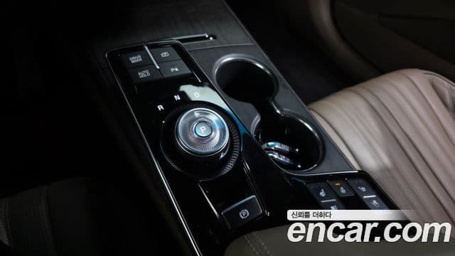 Kia K8 гибрид Signature, 2023 9