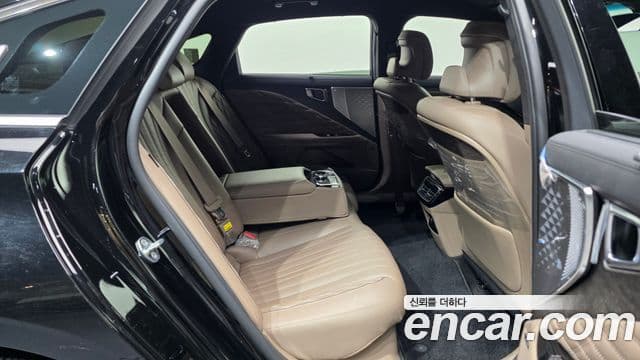 Kia K8 гибрид Signature, 2023 12