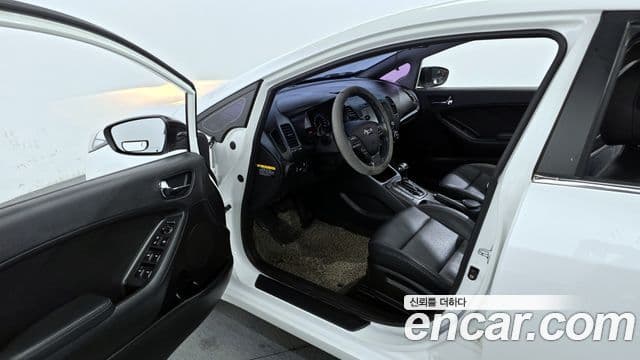 Kia K3 Prestige, 2015 10