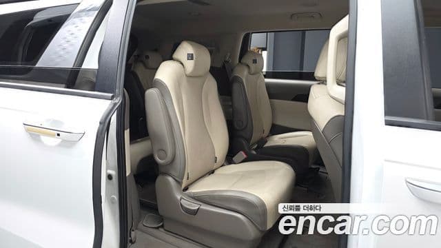 Kia Carnival 4세대 Prestige, 2022 12