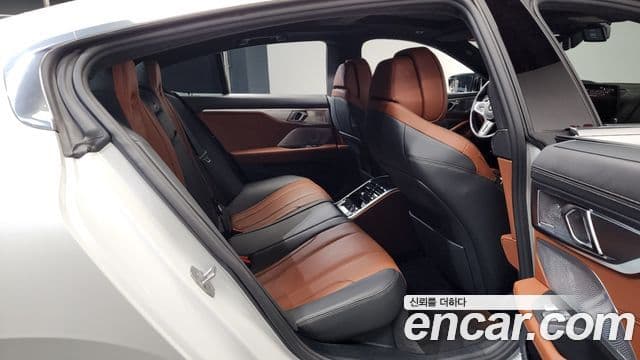 BMW 8시리즈 (G15) M850i xDrive Gran Coupe, 2023 12