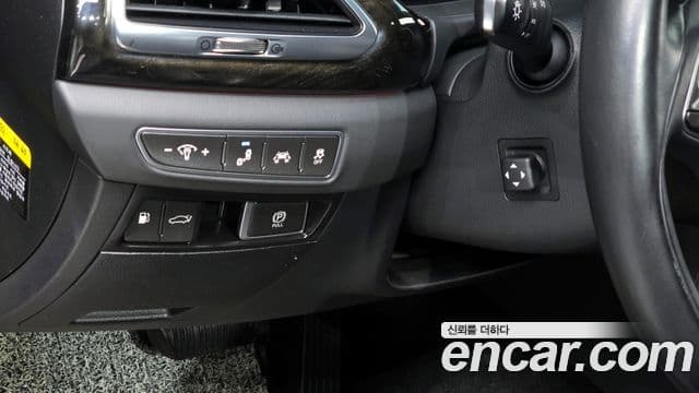 Genesis EQ900 Prestige, 2017 14