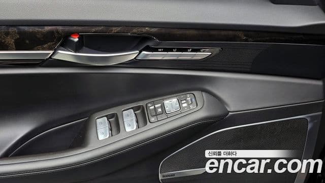 Genesis EQ900 Prestige, 2017 18