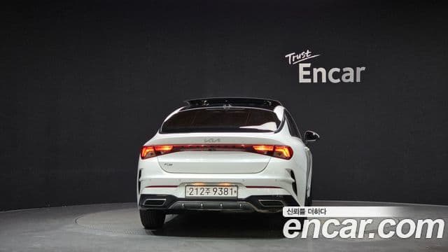 Kia K5 3세대 Standard, 2022 4