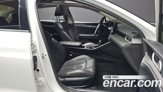 Kia K5 3세대 Standard, 2022 11