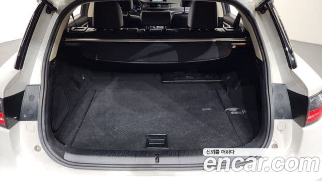 Lexus CT200h ZWA10, 2017 20