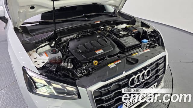 Audi Q2 Premium, 2023 все фото