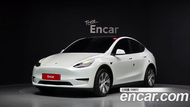 Tesla модель Y, 2023 1