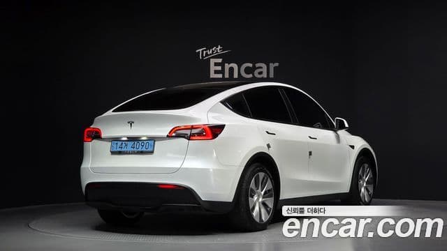 Tesla модель Y, 2023 2
