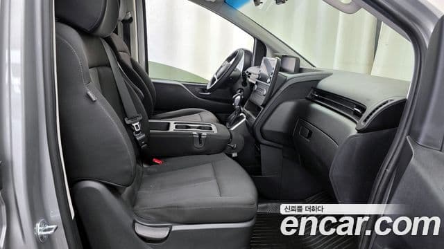 Hyundai Staria Smart, 2022 11