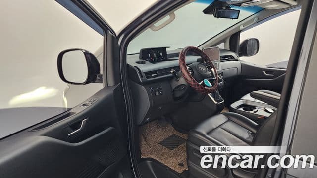 Hyundai Staria Modern, 2022 10