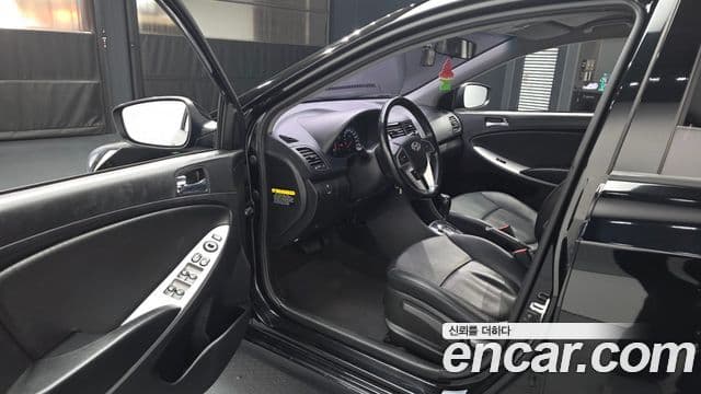 Hyundai Accent(новый кузов / новое поколение) Modern, 2015 10