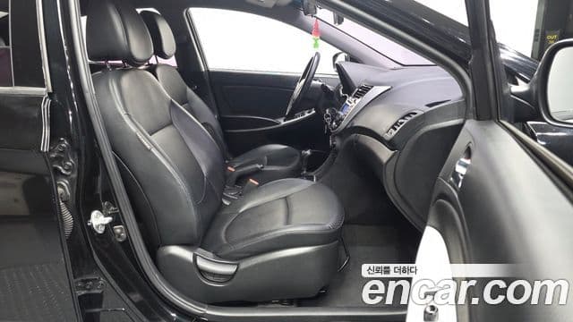 Hyundai Accent(новый кузов / новое поколение) Modern, 2015 11