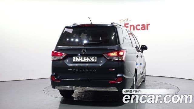 KG모빌리티(SsangYong) Korando 투리스모 4WD TX 9인승, 2017 4