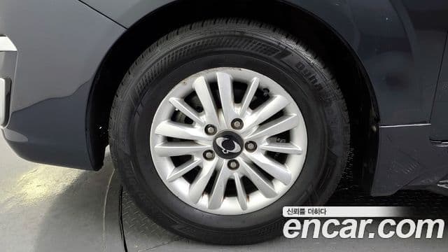 KG모빌리티(SsangYong) Korando 투리스모 4WD TX 9인승, 2017 все фото